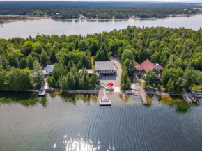 Waterfront W Sauna, Hot Tub & Boat Slip